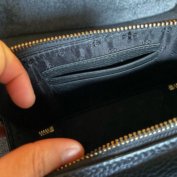 New , tory burch britten small top handle case crossbody - Picture 8 of 15